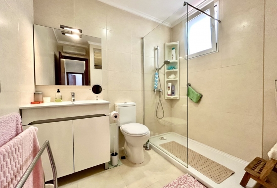 Resale - Apartment / flat - Torrevieja - Costa Blanca