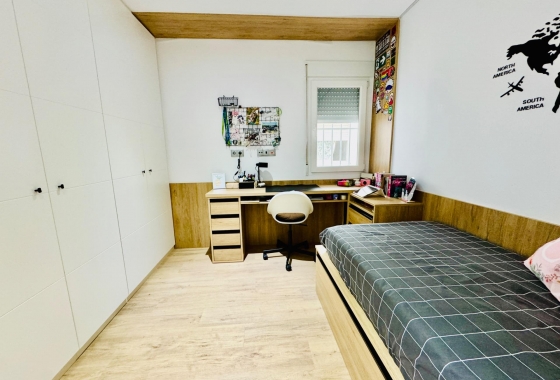 Herverkoop - Appartement / flat - Pilar de la Horadada - Zona Pueblo