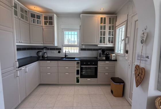 Resale - Villa - Torrevieja - Costa Blanca