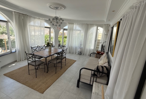 Resale - Villa - Torrevieja - Costa Blanca