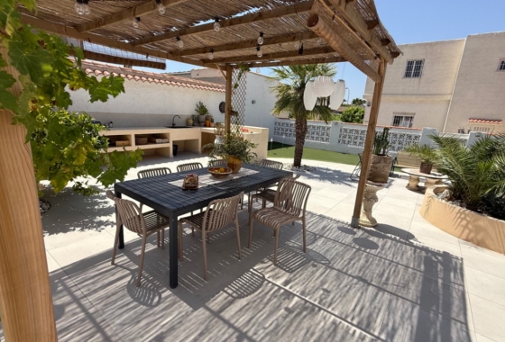 Resale - Villa - Torrevieja - Costa Blanca