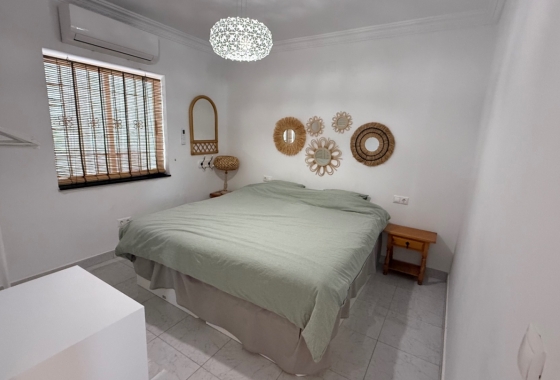 Resale - Villa - Torrevieja - Costa Blanca