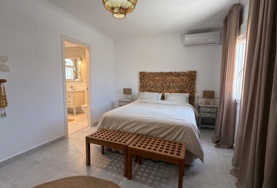 Resale - Villa - Torrevieja - Costa Blanca