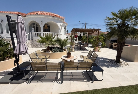 Resale - Villa - Torrevieja - Costa Blanca