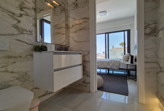 Resale - Villa - Torrevieja - Costa Blanca