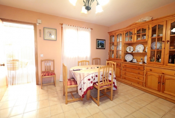 Herverkoop - Herenhuis - Torrevieja - Playa De Los Naufragos