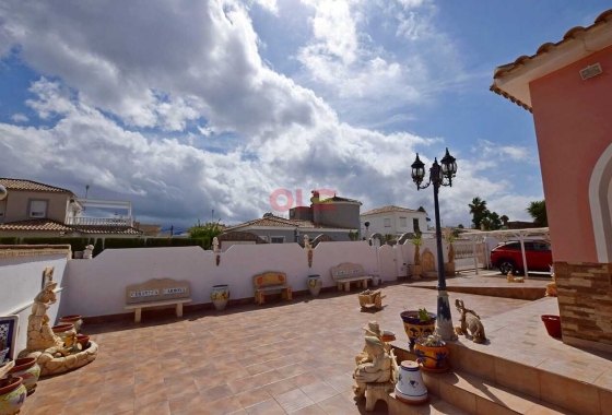 Resale - Villa - Orihuela Costa - Costa Blanca