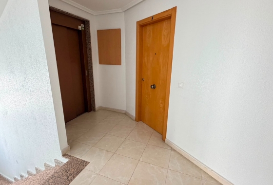Reventa - Apartamento / piso - Los Montesinos