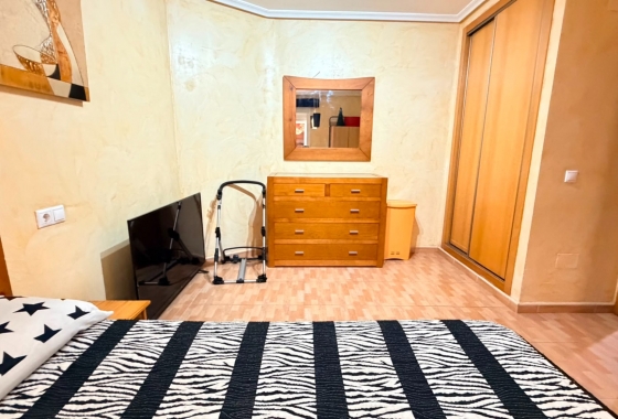 Reventa - Apartamento / piso - Los Montesinos
