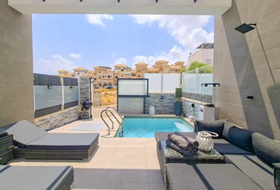 Resale - Villa - Orihuela Costa - Costa Blanca