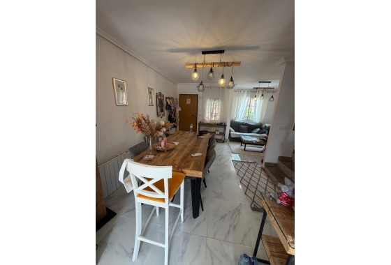 Resale - Bungalow - Torrevieja - Zona Los Frutales
