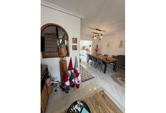 Resale - Bungalow - Torrevieja - Zona Los Frutales