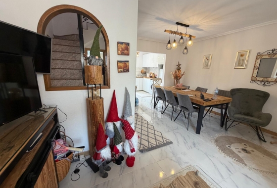Resale - Bungalow - Torrevieja - Zona Los Frutales