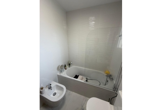 Resale - Bungalow - Torrevieja - Zona Los Frutales