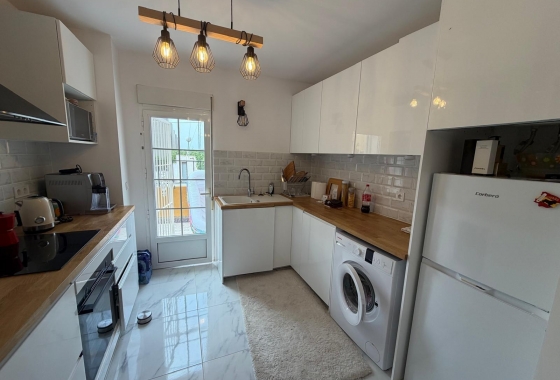 Resale - Bungalow - Torrevieja - Zona Los Frutales