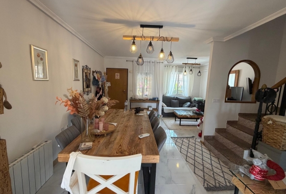Resale - Bungalow - Torrevieja - Zona Los Frutales