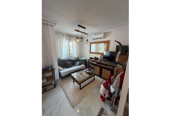 Resale - Bungalow - Torrevieja - Zona Los Frutales