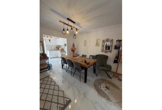 Resale - Bungalow - Torrevieja - Zona Los Frutales