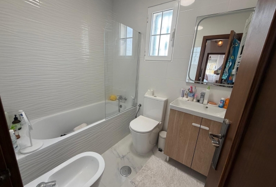 Resale - Bungalow - Torrevieja - Zona Los Frutales