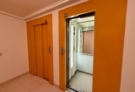 Revente - Appartement - Torrevieja - Acequion