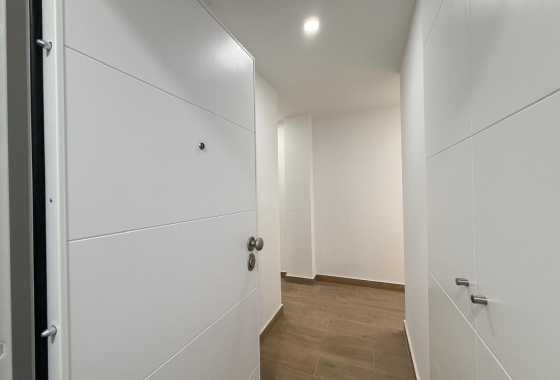 Reventa - Apartamento / piso - Torrevieja - Estacion De Autobuses
