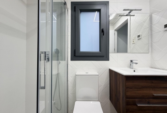 Reventa - Apartamento / piso - Torrevieja - Estacion De Autobuses