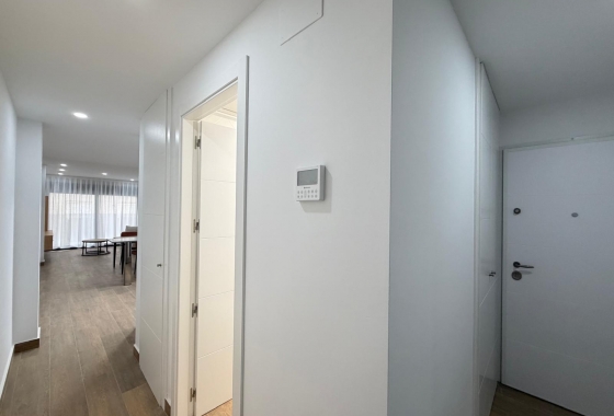 Reventa - Apartamento / piso - Torrevieja - Estacion De Autobuses