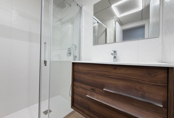 Reventa - Apartamento / piso - Torrevieja - Estacion De Autobuses
