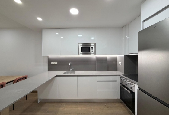 Reventa - Apartamento / piso - Torrevieja - Estacion De Autobuses