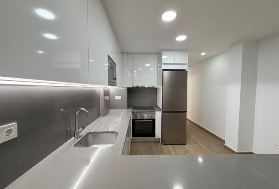 Reventa - Apartamento / piso - Torrevieja - Estacion De Autobuses