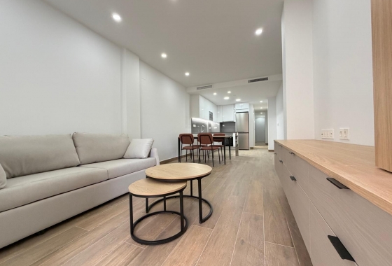 Reventa - Apartamento / piso - Torrevieja - Estacion De Autobuses