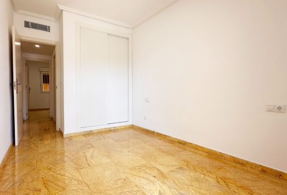 Resale - Apartment / flat - Orihuela Costa - Costa Blanca