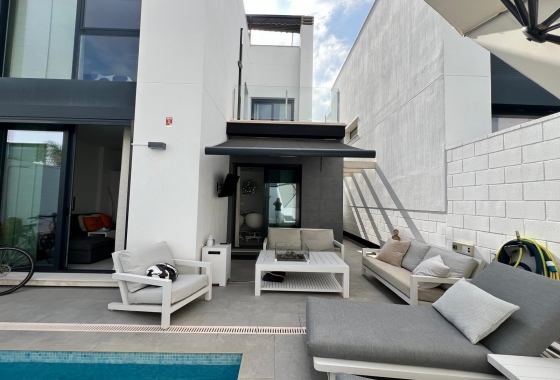 Resale - Villa - Orihuela Costa - Villamartín-las Filipinas
