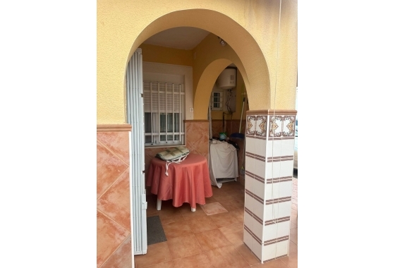 Resale - Bungalow - Torrevieja - Urb. Rosaleda