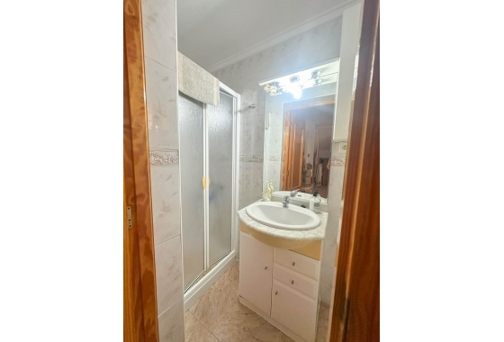 Resale - Bungalow - Torrevieja - Urb. Rosaleda