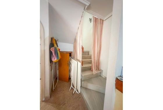 Resale - Bungalow - Torrevieja - Urb. Rosaleda