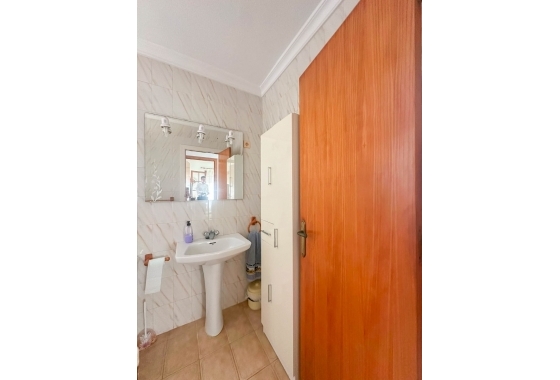 Resale - Bungalow - Torrevieja - Urb. Rosaleda