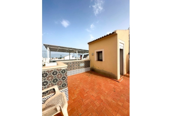 Resale - Bungalow - Torrevieja - Urb. Rosaleda