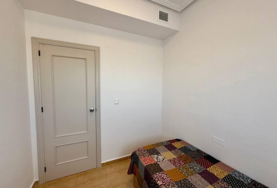 Resale - Apartment / flat - Guardamar del Segura - Puerto