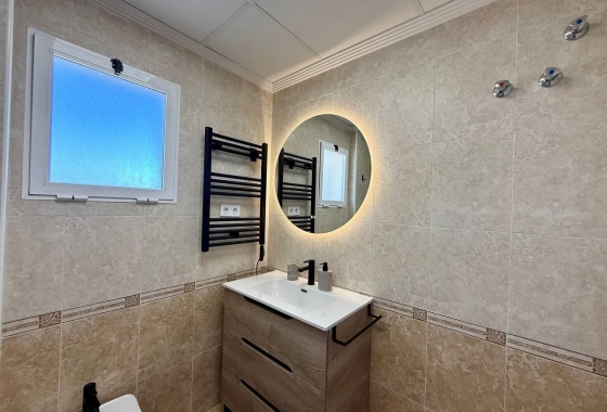 Resale - Apartment / flat - Guardamar del Segura - Puerto