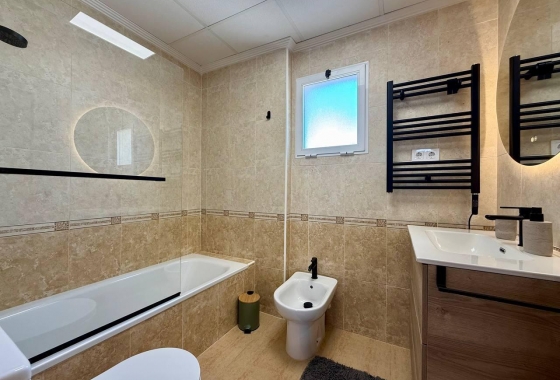 Resale - Apartment / flat - Guardamar del Segura - Puerto