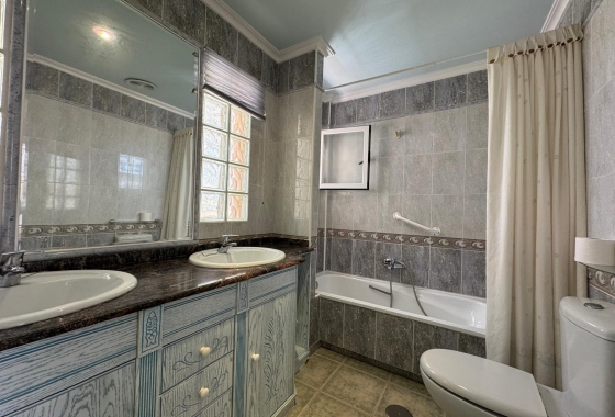 Resale - Townhouse - Guardamar del Segura - Urbanizaciones