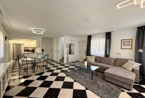 Resale - Villa - Orihuela Costa - Playa Flamenca