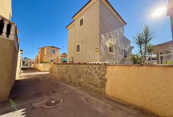 Resale - Villa - Orihuela Costa - Playa Flamenca