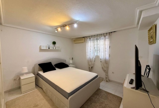 Resale - Villa - Orihuela Costa - Playa Flamenca