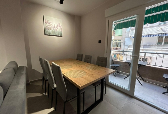Herverkoop - Appartement / flat - Torrevieja - Estacion De Autobuses