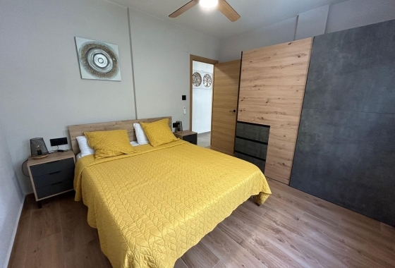 Herverkoop - Appartement / flat - Torrevieja - Estacion De Autobuses