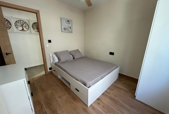 Herverkoop - Appartement / flat - Torrevieja - Estacion De Autobuses