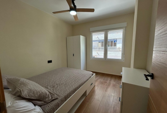 Herverkoop - Appartement / flat - Torrevieja - Estacion De Autobuses