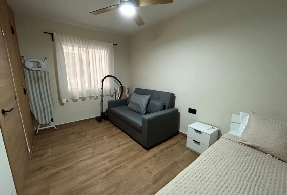 Herverkoop - Appartement / flat - Torrevieja - Estacion De Autobuses